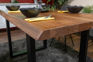 #akazienussbaumfarben #220x100 #u-gestellschwarz